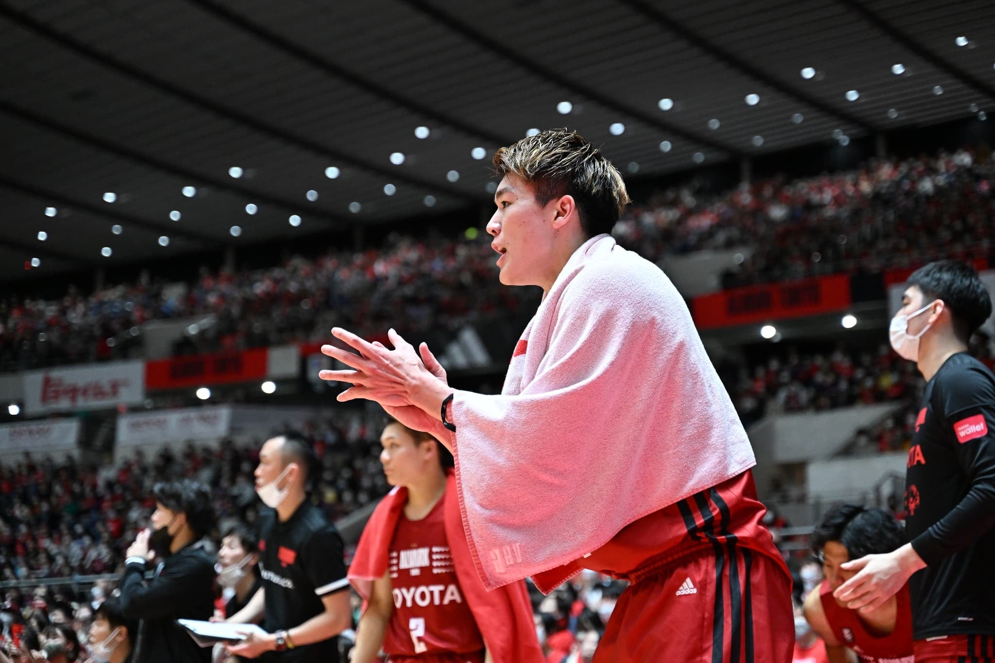 アルバルク東京 2017-18シーズン選手直筆サイン入りユニフォーム