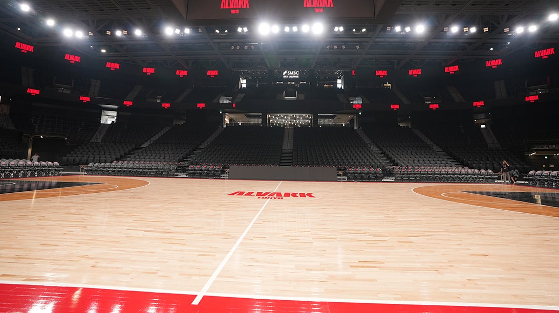 コートサイド1列