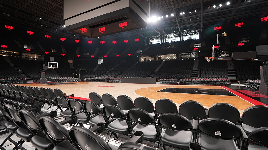 コートサイド4列