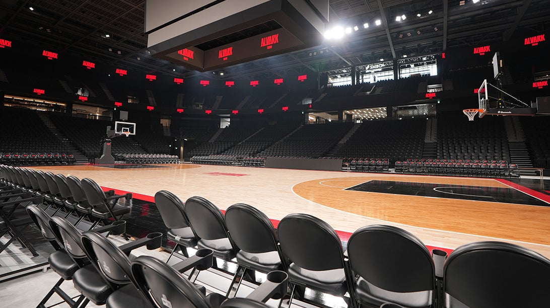 コートサイド3列