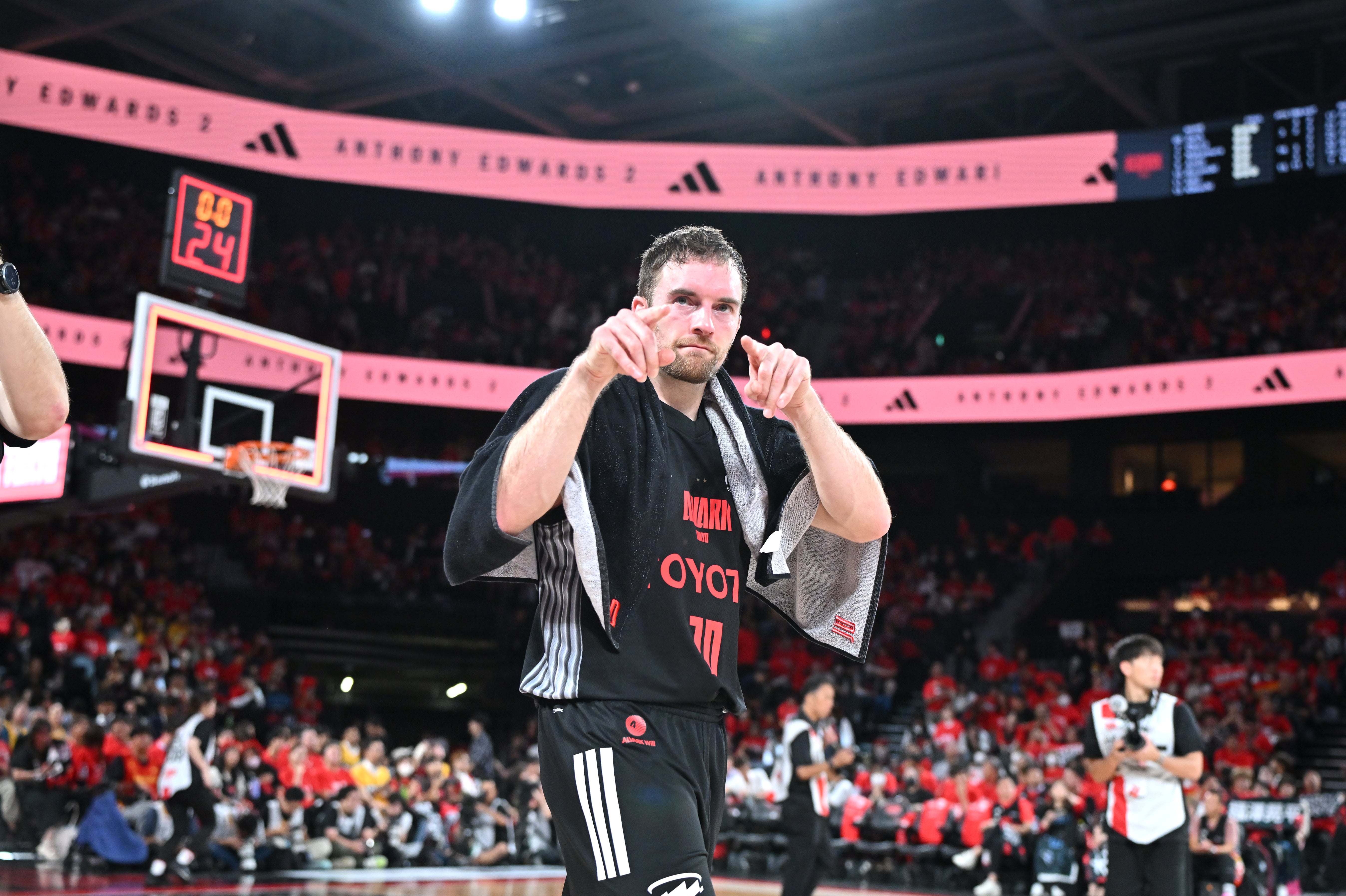 ザック・バランスキー 選手紹介 | アルバルク東京