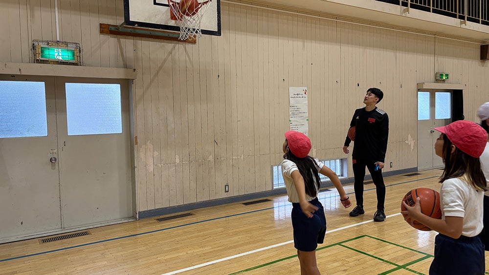 府中市小学校バスケットボール教室実施のご報告